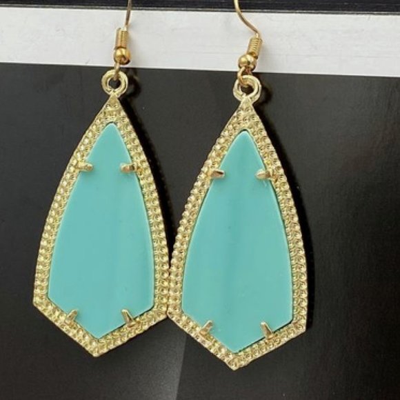 Mint Adelaide Earrings - Picture 6 of 6